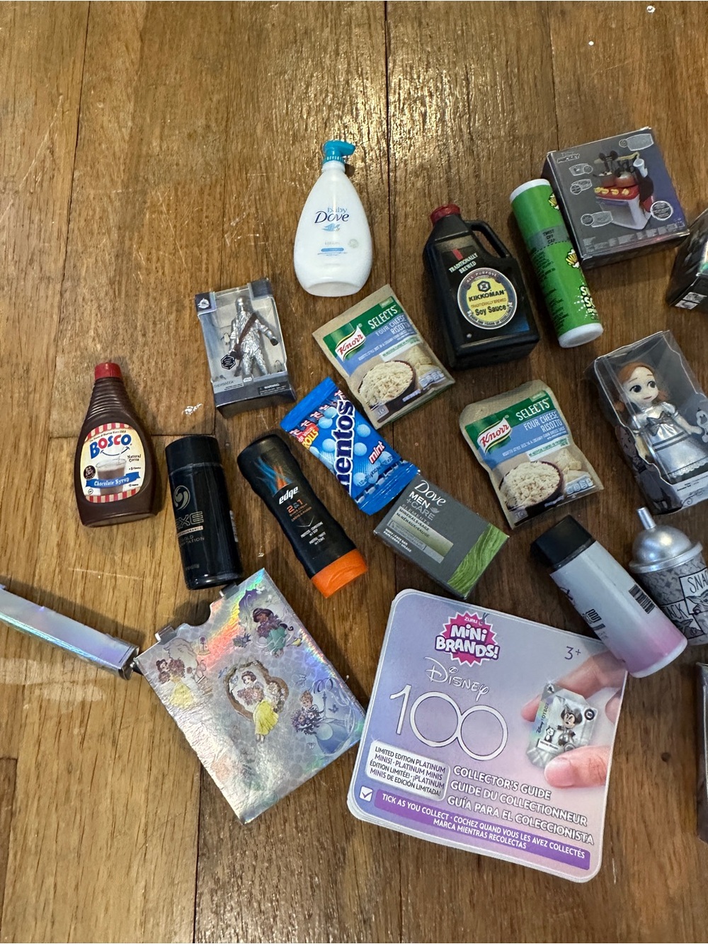 Mini Brands- Assorted bundle - Picture 2 of 3